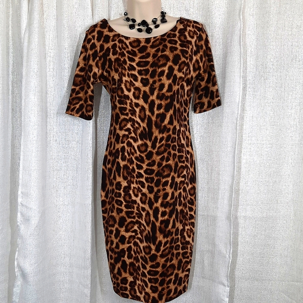 FOREVER 21 LEOPARD PULLOVER DRESS SZ: MEDIUM